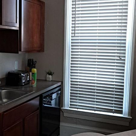 Beautiful Downstairs 1Bed 1Bth Charmer- Pet Friendly Michigan City Esterno foto