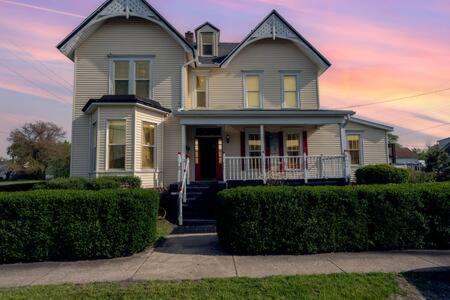 Beautiful Downstairs 1Bed 1Bth Charmer- Pet Friendly Michigan City Esterno foto
